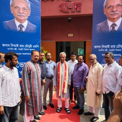 যশোরে শিল্পকলা একাডেমি ও পাবলিক লাইব্রেরি পরিদর্শন করলেন সংস্কৃতি মন্ত্রী