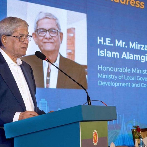 প্রধানমন্ত্রী তারেক রহমানের ‘সবার আগে বাংলাদেশ’ বাস্তবায়নে যুবদল গুরুত্বপূর্ণ ভূমিকা রাখতে পারে: স্থানীয় সরকার মন্ত্রী