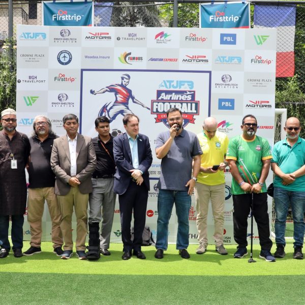 ফুটবলের উন্মাদনায় এক হলো দেশি-বিদেশি এয়ারলাইন্স