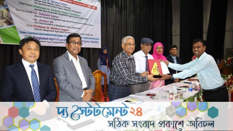 বাউরেসের কৃষি সাংবাদিকতা পুরস্কার পেলেন আবুল বাশার মিরাজ