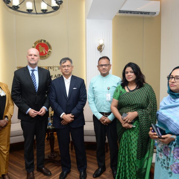 স্বরাষ্ট্রমন্ত্রীর সঙ্গে ইউএনএইচসিআর-এর কান্ট্রি রিপ্রেজেনটেটিভের সৌজন্য সাক্ষাৎ
