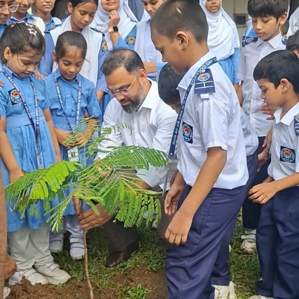 শিক্ষার্থীদের প্রতি প্রতিমন্ত্রী আমিনুল হকের আহ্বান—‘বাড়িতে একটি করে গাছ লাগাও’